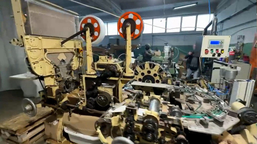 Nielegalna paczkowalnia papierosów