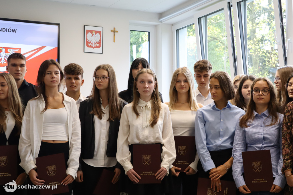 Powiat: nagrodzono stypendystów za rok 2024/2025
