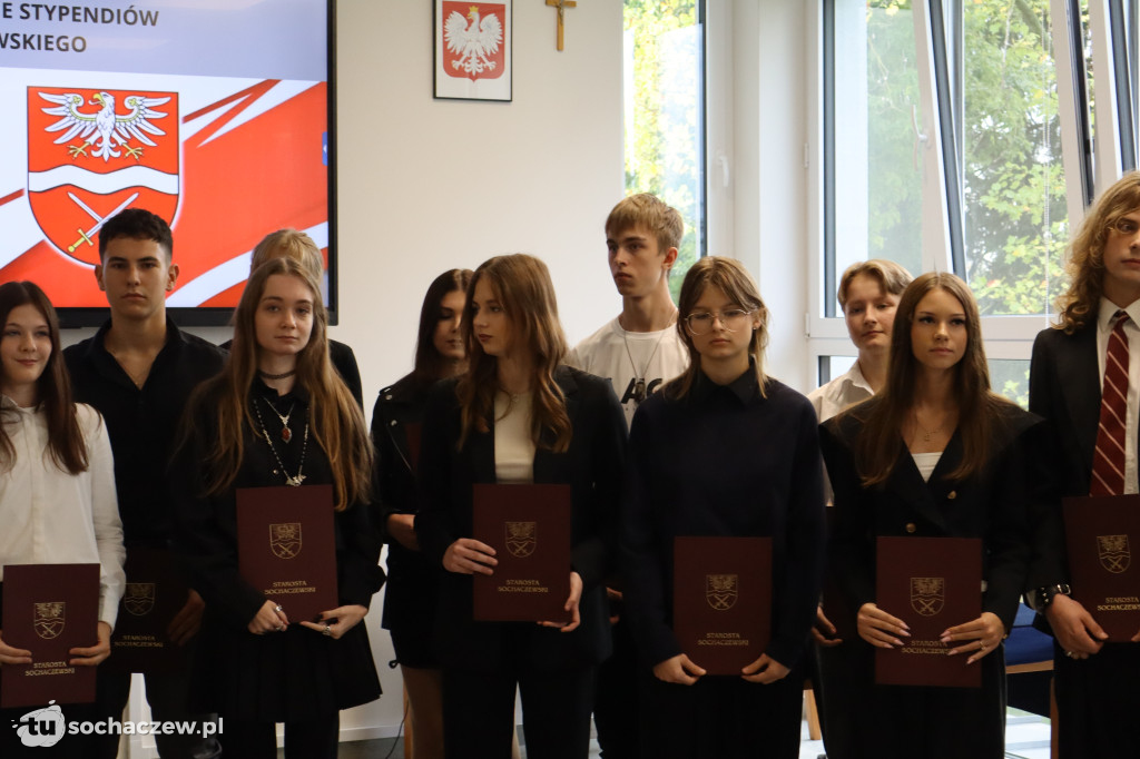 Powiat: nagrodzono stypendystów za rok 2024/2025