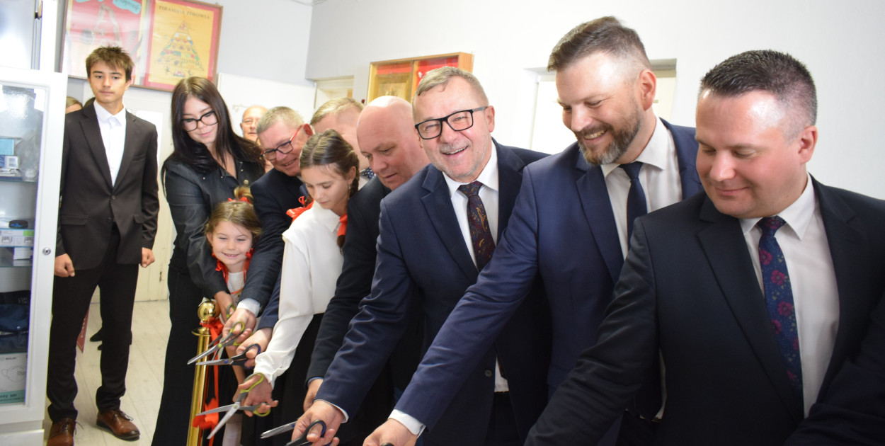 SP w Kapturach: otwarto nową salę multimedialną