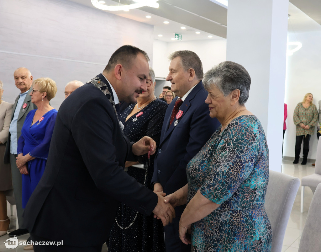 Medale Prezydenta RP dla ośmiu małżeństw z Sochaczewa
