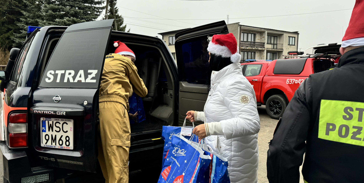 Paczki świąteczne dla mieszkańców gminy Młodzieszyn
