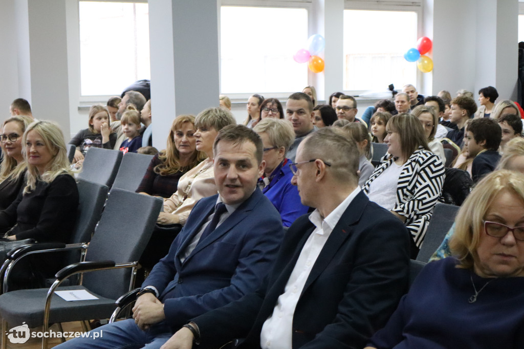 Podsumowano zbiórkę puszek i makulatury