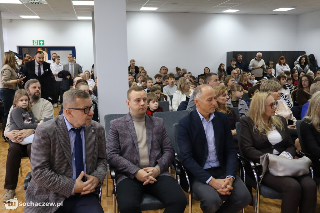 Podsumowano zbiórkę puszek i makulatury