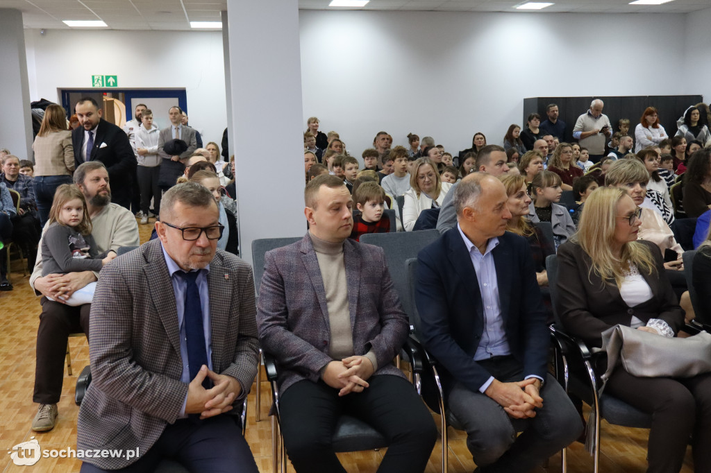 Podsumowano zbiórkę puszek i makulatury