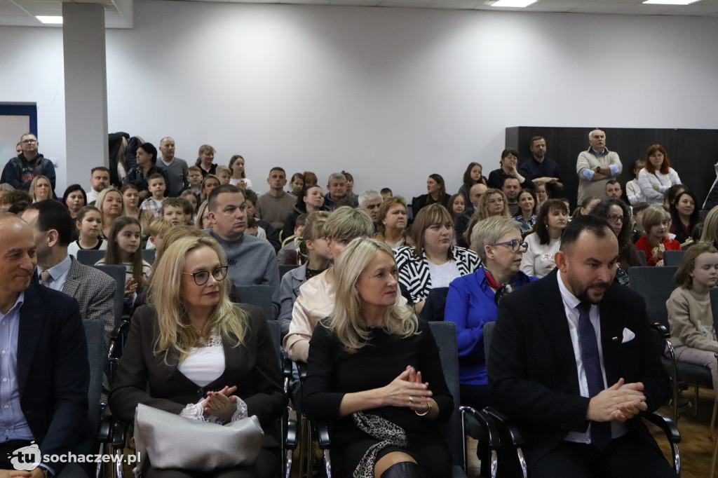 Podsumowano zbiórkę puszek i makulatury