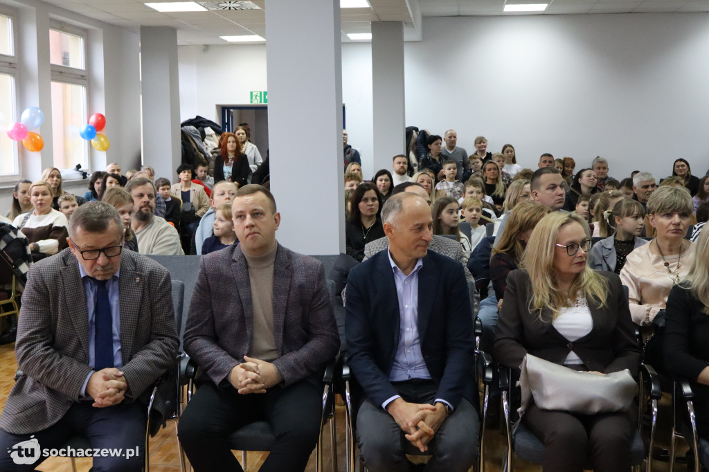 Podsumowano zbiórkę puszek i makulatury