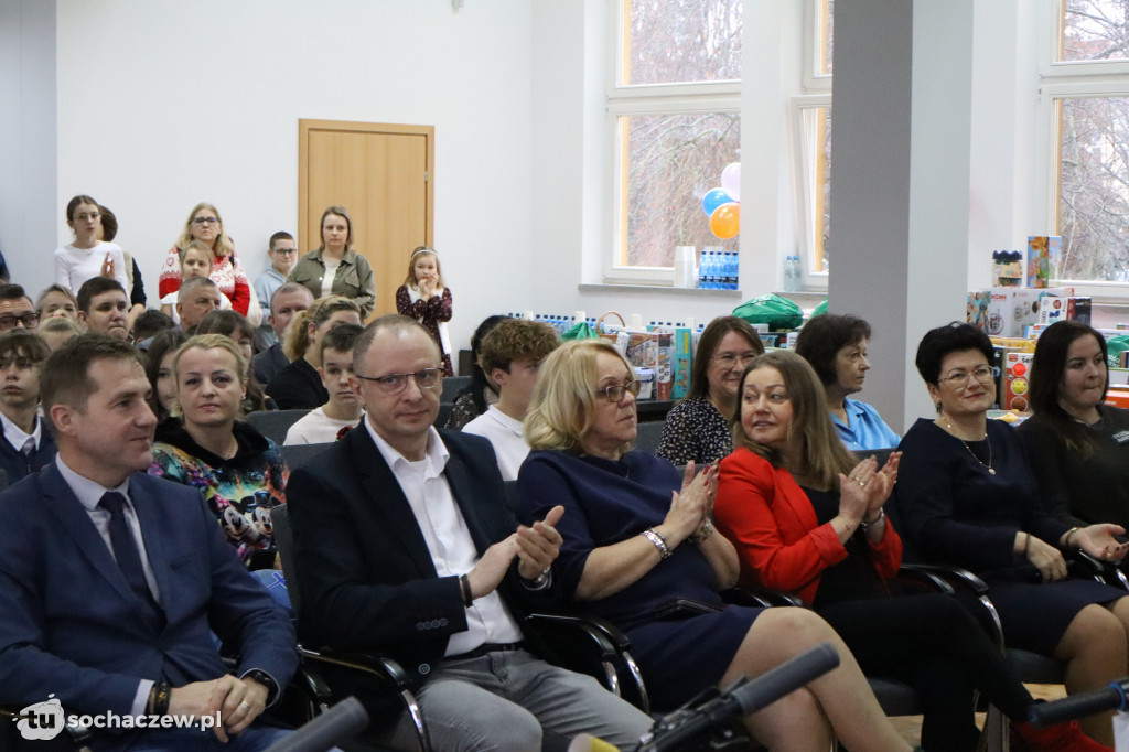 Podsumowano zbiórkę puszek i makulatury