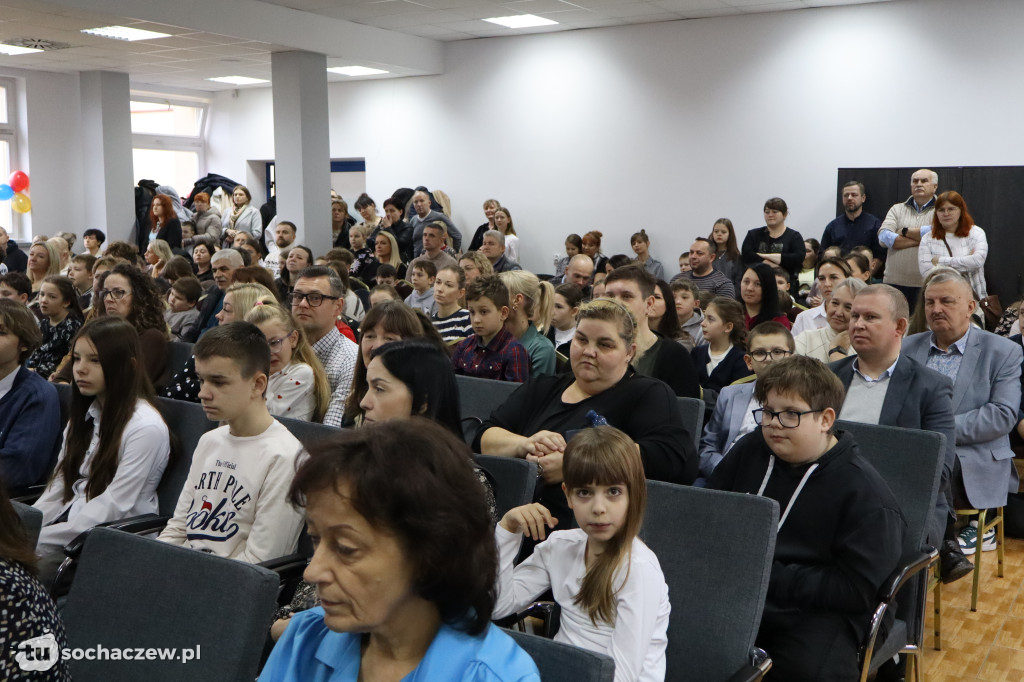 Podsumowano zbiórkę puszek i makulatury