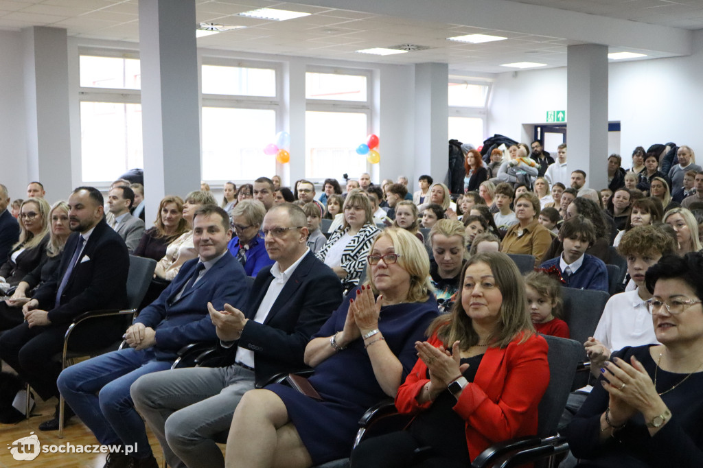 Podsumowano zbiórkę puszek i makulatury