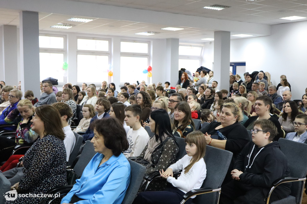 Podsumowano zbiórkę puszek i makulatury