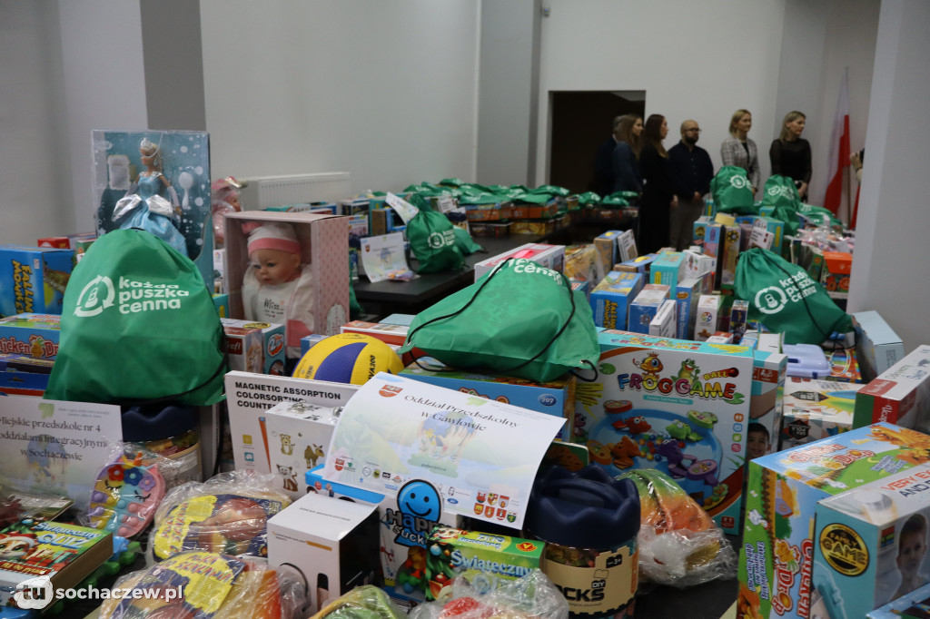 Podsumowano zbiórkę puszek i makulatury