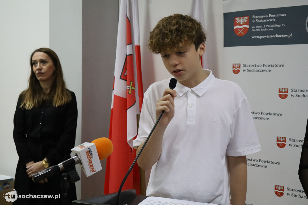 Podsumowano zbiórkę puszek i makulatury