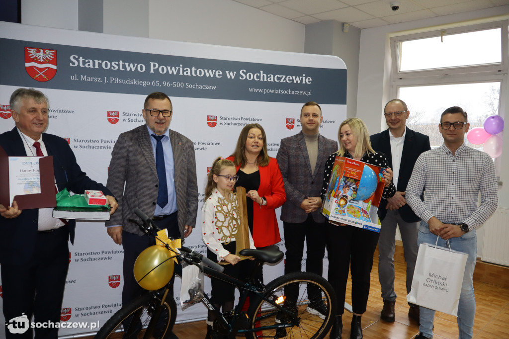 Podsumowano zbiórkę puszek i makulatury