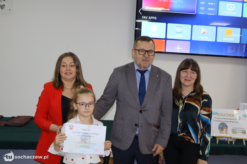 Podsumowano zbiórkę puszek i makulatury