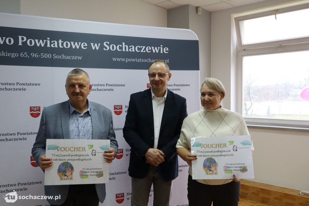 Podsumowano zbiórkę puszek i makulatury