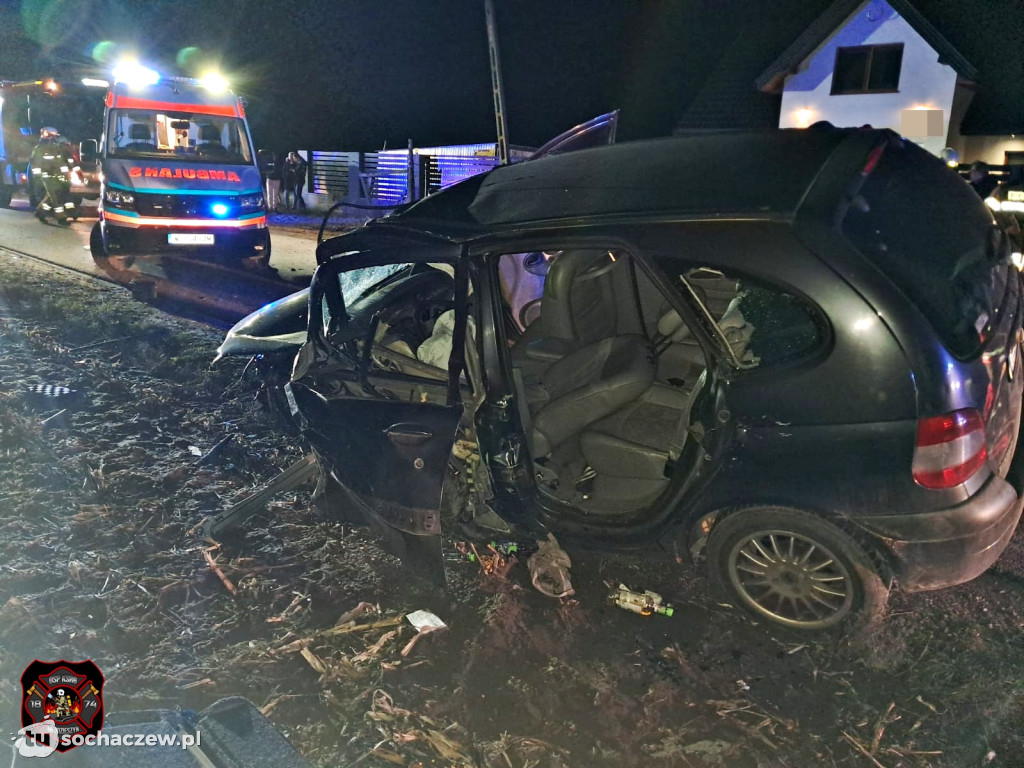 Czołówka w Adamowej Górze, dwie osoby w szpitalu