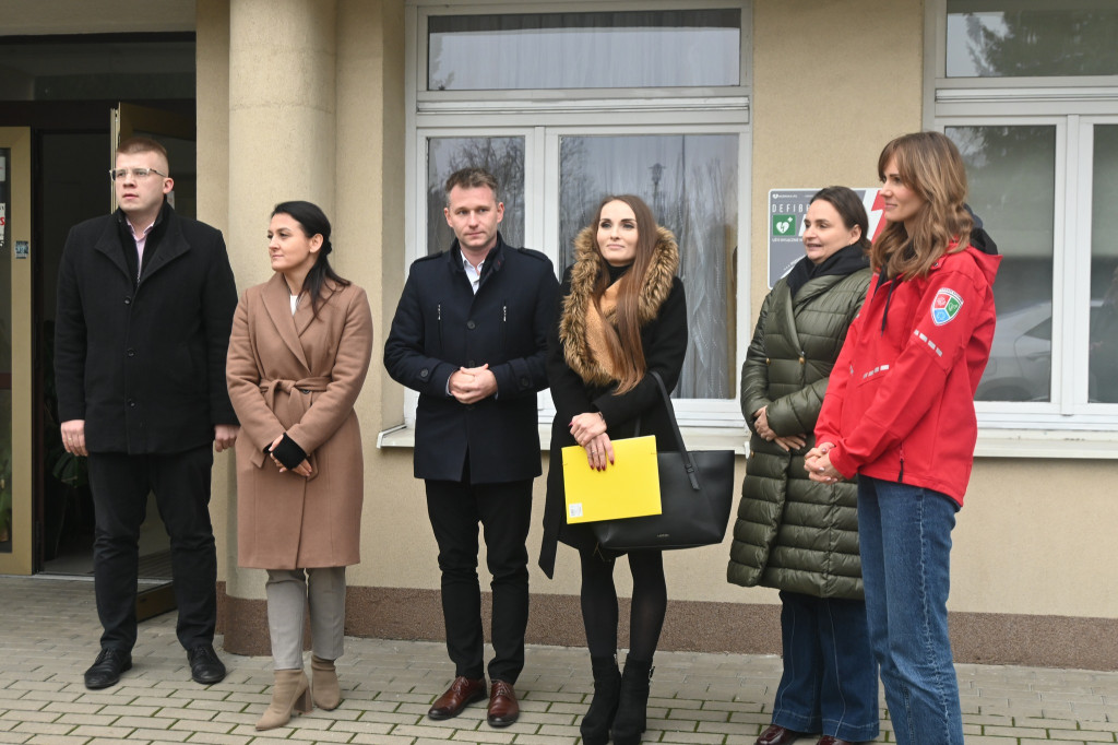 Defibrylator przy sochaczewskim Ogrodniku przekazany