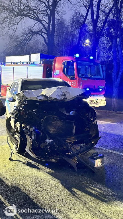 Bus zderzył się z osobówką na DK92 w Lisicach