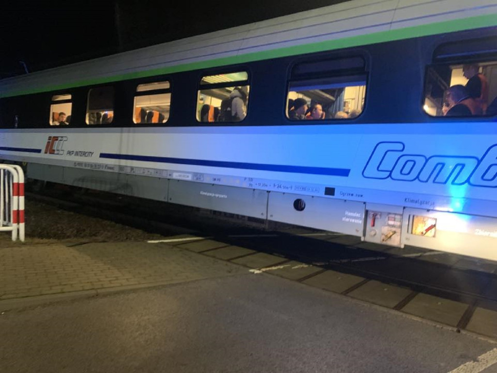 Kolej Łowicz - Warszawa: tragedia na torach, śmiertelne potrącenie