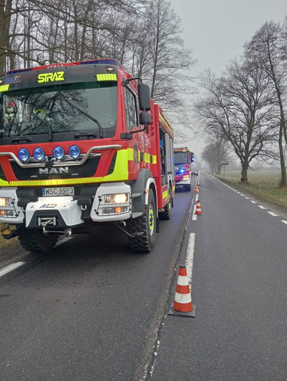 Szklanka na drogach: były zdarzenia, w tym dachowanie