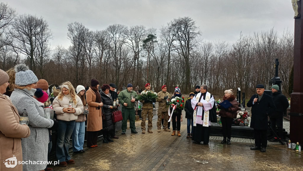 Światełko pamięci dla Cichociemnych w Brzozowie Starym