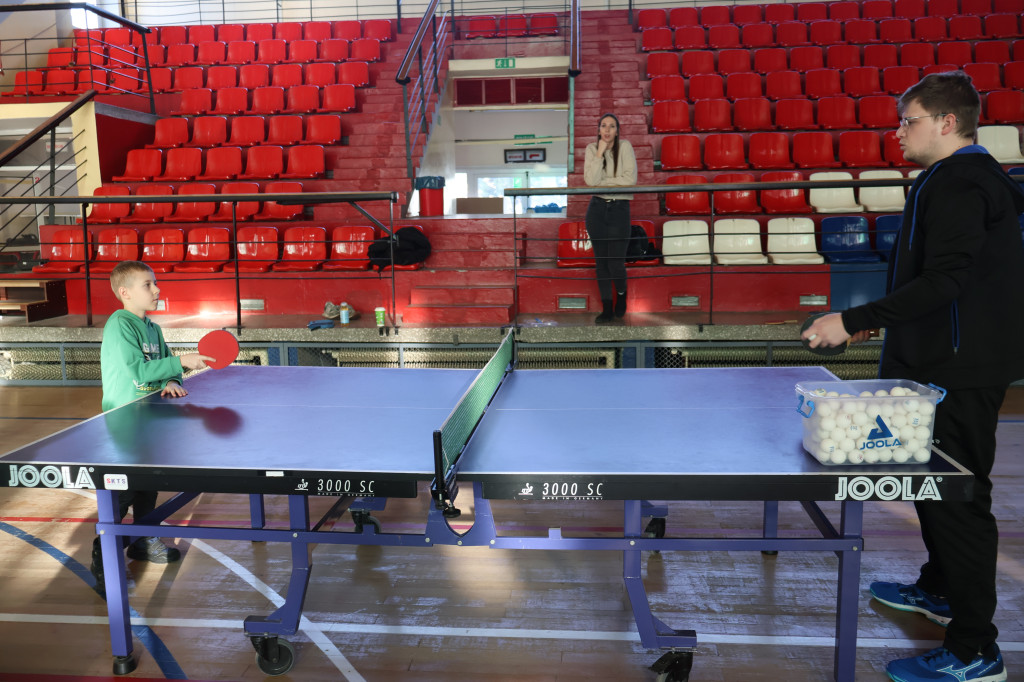 Bezpieczne Ferie z MOSiR-em: tenis stołowy