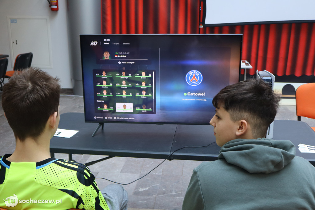 Ferie w Sochaczewie: grają w fifę, trwa turniej e-sportowy
