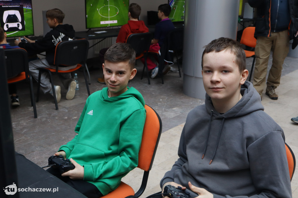 Ferie w Sochaczewie: grają w fifę, trwa turniej e-sportowy