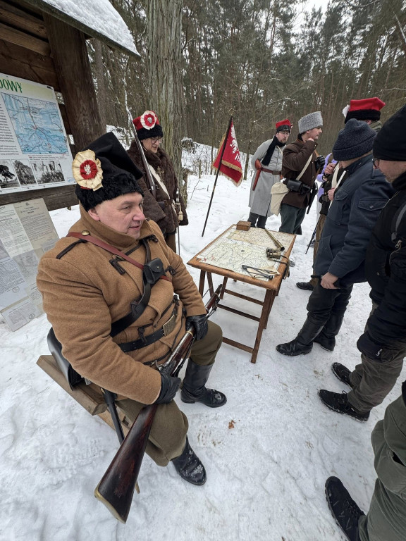 Podążali szlakiem powstania styczniowego [FOTO]