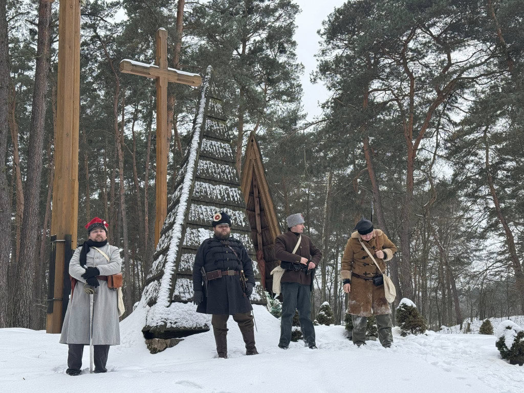 Podążali szlakiem powstania styczniowego [FOTO]