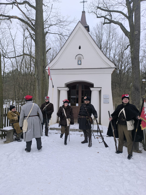 Podążali szlakiem powstania styczniowego [FOTO]