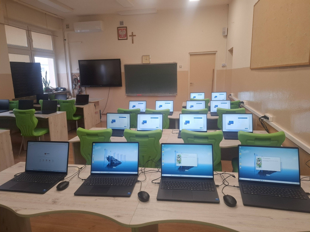 Rybno: są laptopy, a będzie sztuczna inteligencja