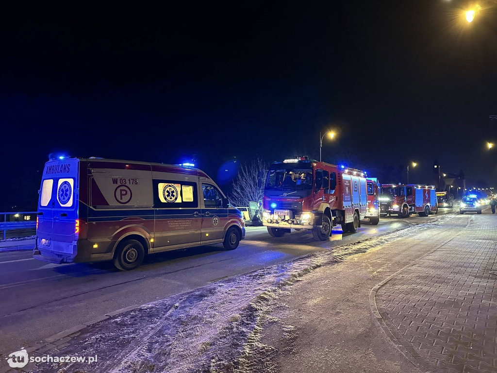 Poważny wypadek na moście w Sochaczewie. Trzy osoby trafiły do szpitala