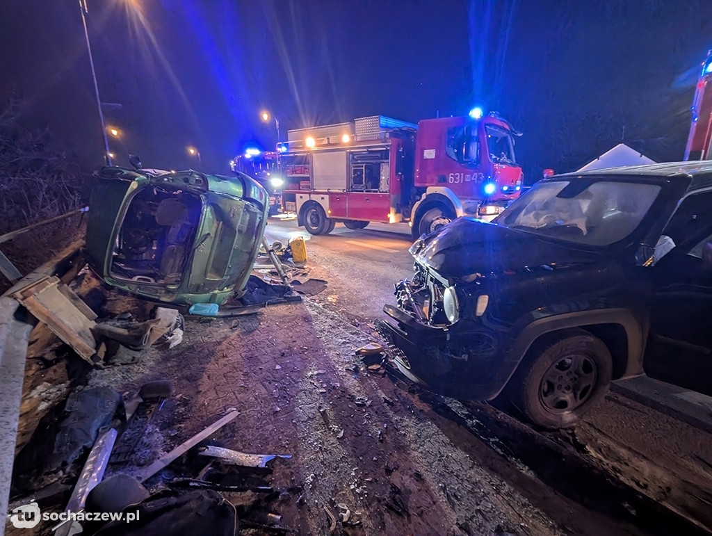 Poważny wypadek na moście w Sochaczewie. Trzy osoby trafiły do szpitala