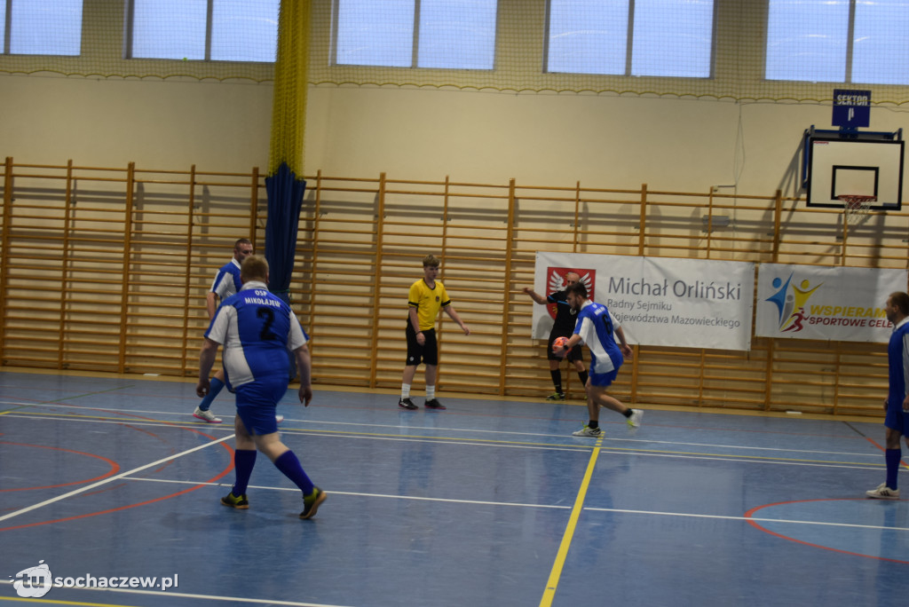 Piłkarska rywalizacja druhów i strażaków