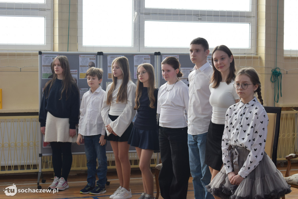 Profesor Bralczyk spotkał się z uczniami w Sochaczewie