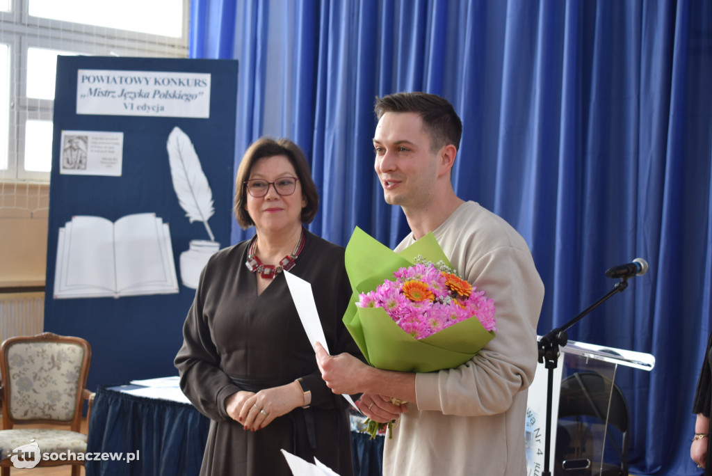 Profesor Bralczyk spotkał się z uczniami w Sochaczewie