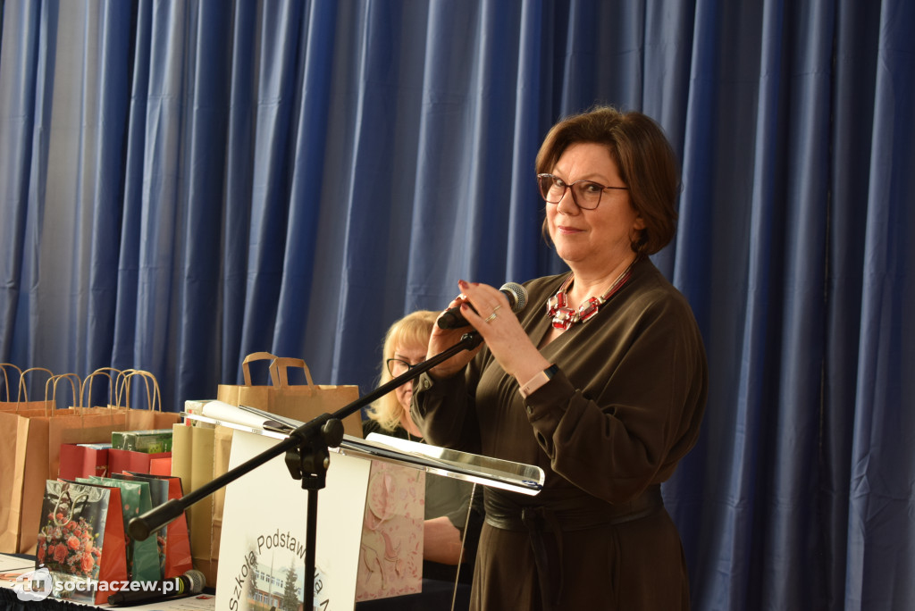 Profesor Bralczyk spotkał się z uczniami w Sochaczewie