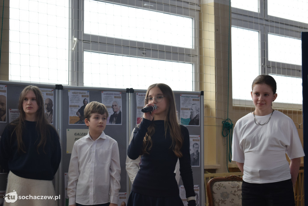 Profesor Bralczyk spotkał się z uczniami w Sochaczewie