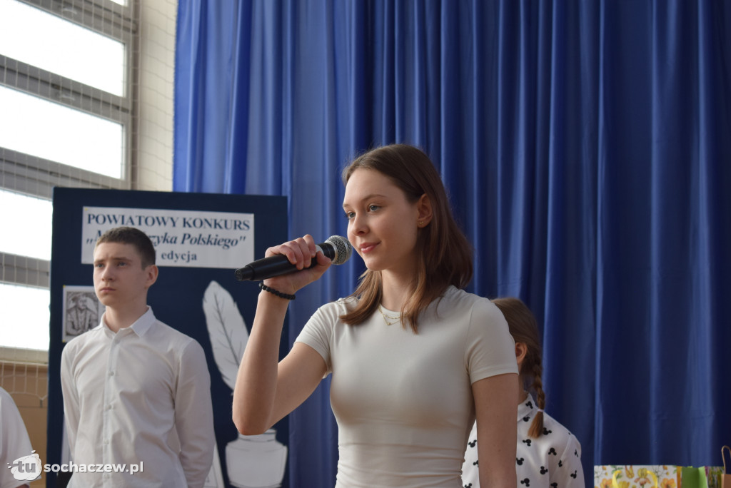 Profesor Bralczyk spotkał się z uczniami w Sochaczewie