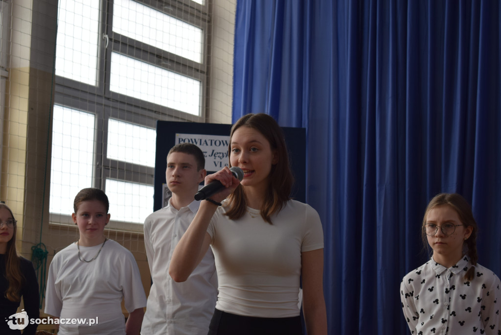 Profesor Bralczyk spotkał się z uczniami w Sochaczewie