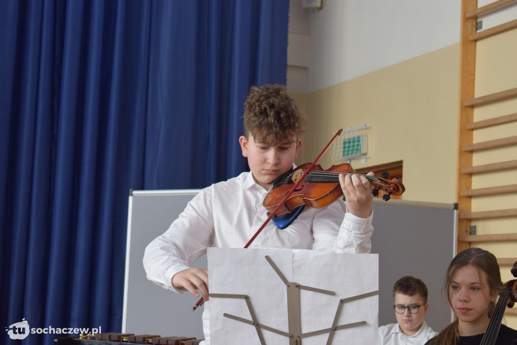 Profesor Bralczyk spotkał się z uczniami w Sochaczewie