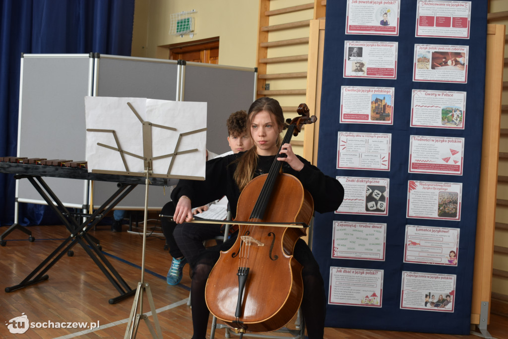 Profesor Bralczyk spotkał się z uczniami w Sochaczewie