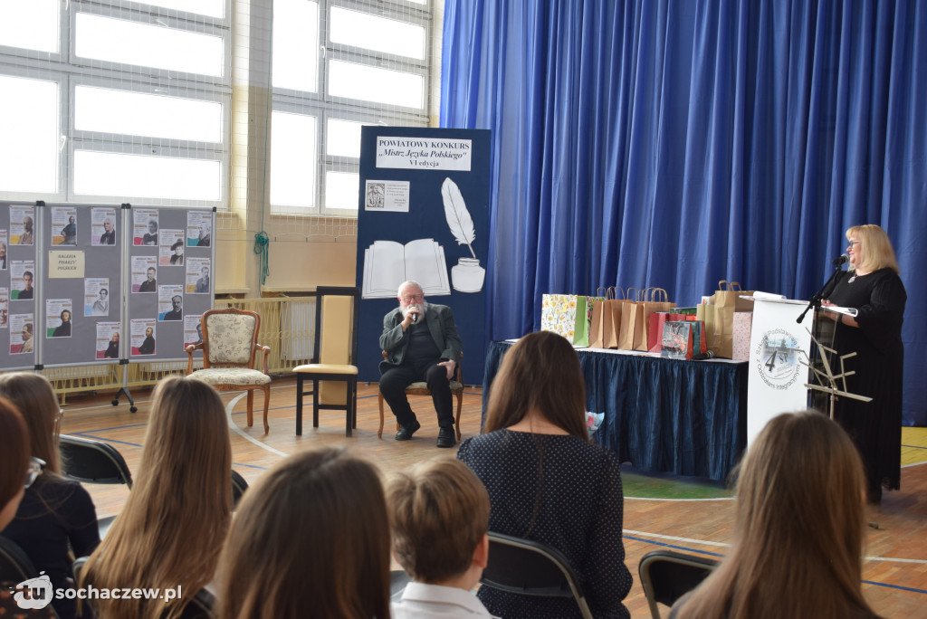 Profesor Bralczyk spotkał się z uczniami w Sochaczewie