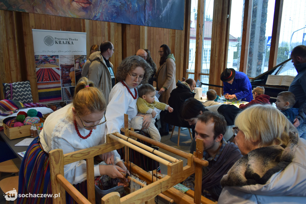 Folklor zagościł w Żelazowej Woli