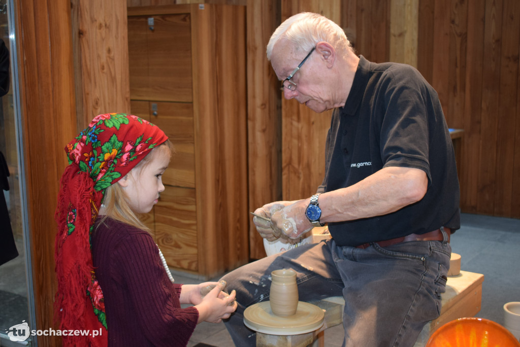 Folklor zagościł w Żelazowej Woli