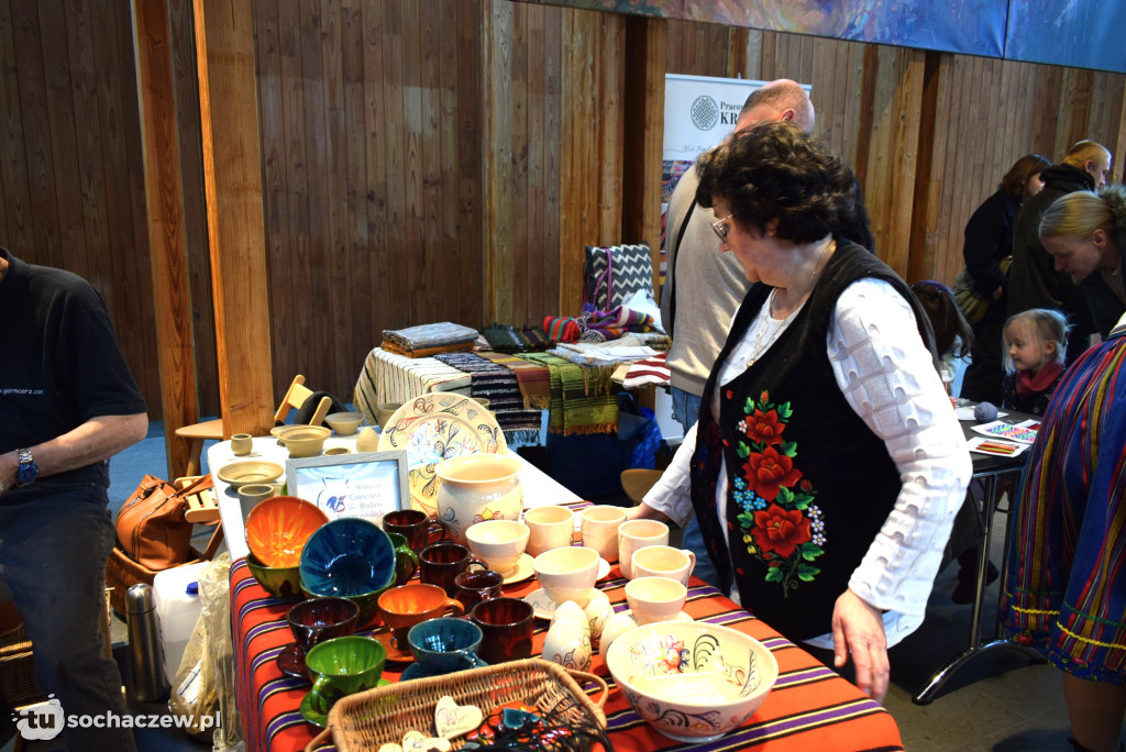 Folklor zagościł w Żelazowej Woli
