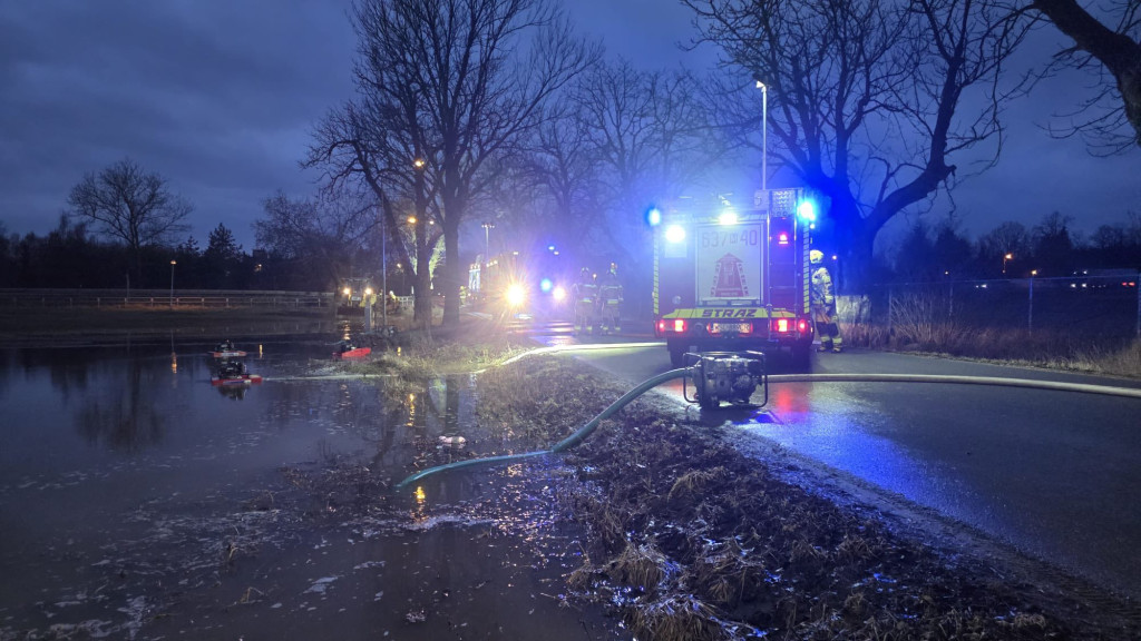 Lokalne podtopienia w powiecie