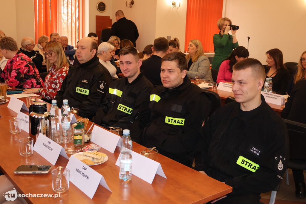 Wozem strażackim na sesję